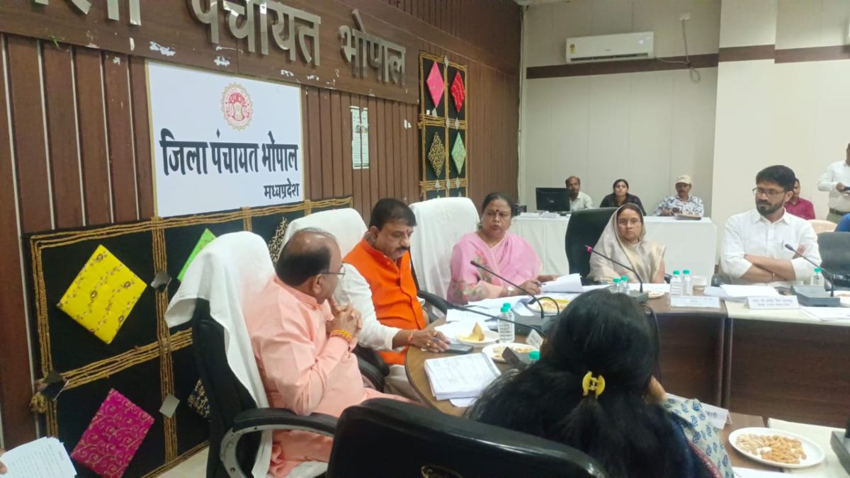 bhopal,MP Alok Sharma,Corporation Commissioner