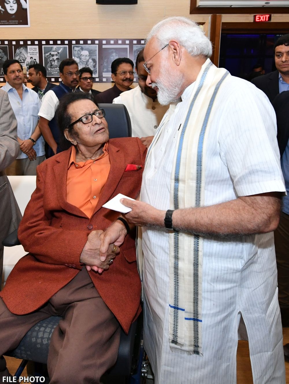 mumbai,Famous actor Manoj Kumar , no more