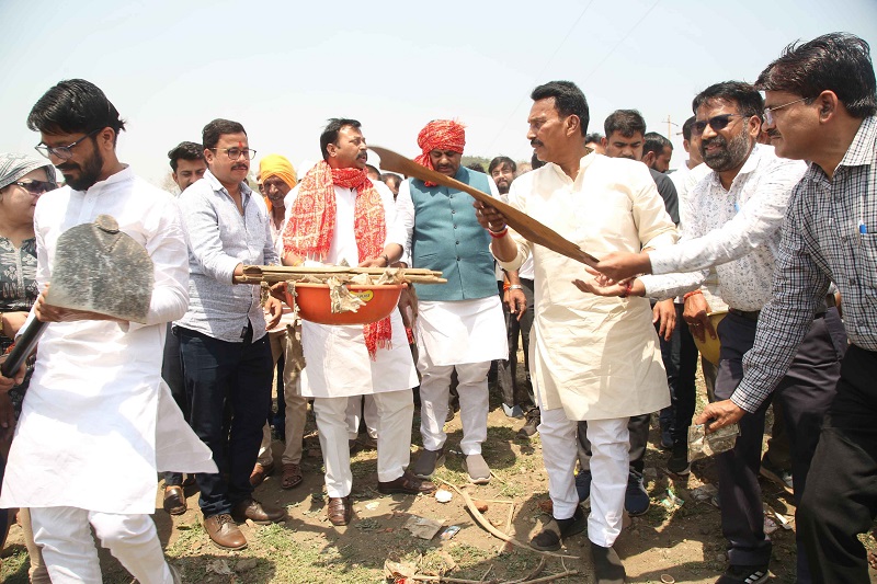 bhopal, Minister Silawat , 