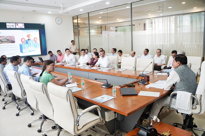 bhopal, Chief Minister,public welfare