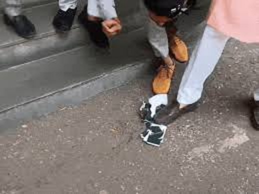 bhopal,   Muslim community , Pakistani flag  