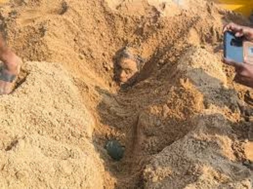 singroli, Laborer dies , suspicious circumstances 