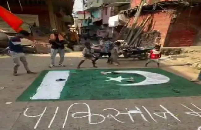 indore, Councillor and association president, arrested  