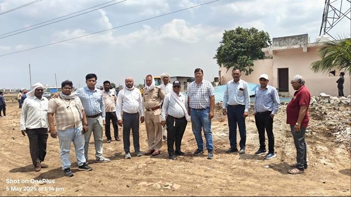 bhopal,JCB runs , illegal colony construction