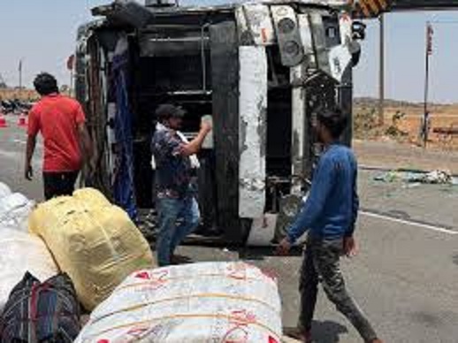 mauganj,   bus full of passengers ,overturned 