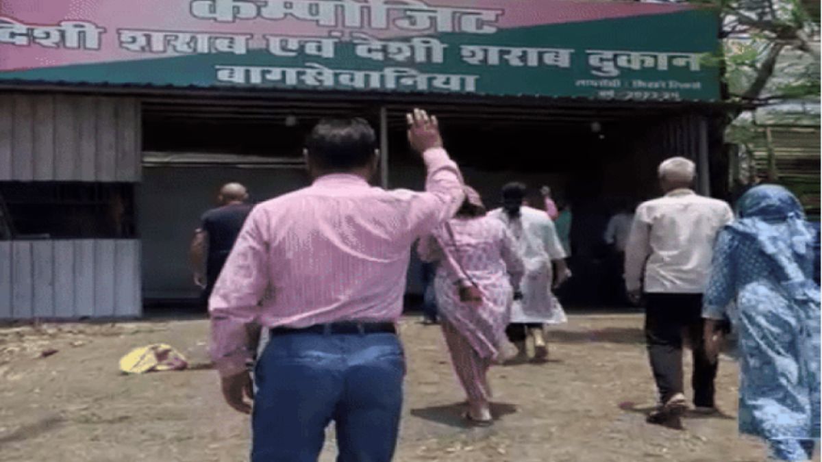 bhopal, Uproar over, liquor shop