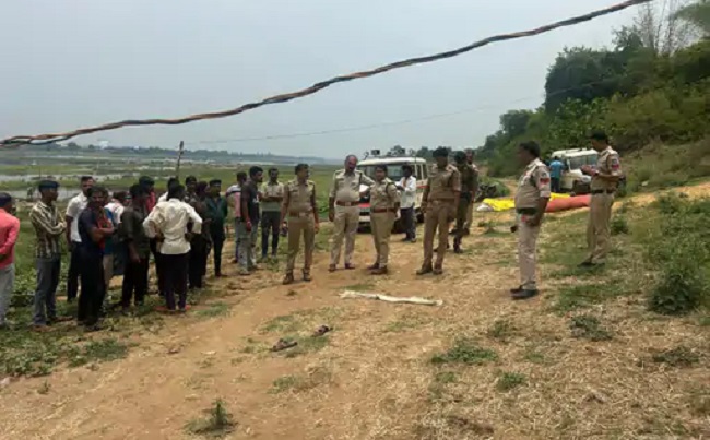 harda, Laborer crushed ,by Scorpio