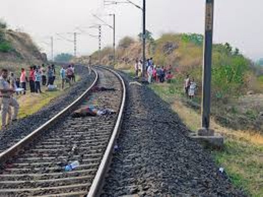 seoni, Bodies of two youths , railway track