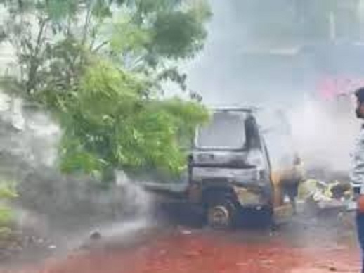 sehore, Fire broke out , parked van  