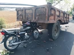 damoh, Bike collided  , one died