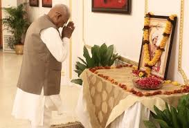 bhopal, Governor Patel ,paid tribute  