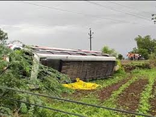 badwani, Shyam Travels bus , overturned