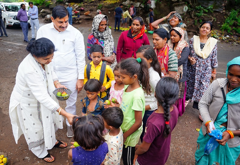 bhopal,   Chief Minister,Bariam village
