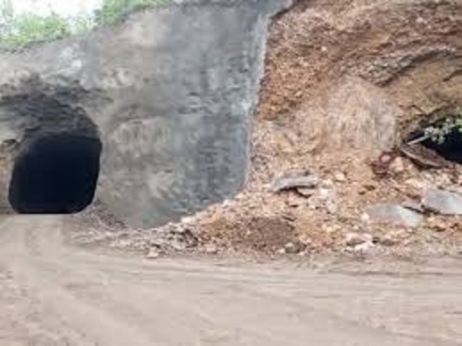 mahow, Two workers died,tunnel under construction 