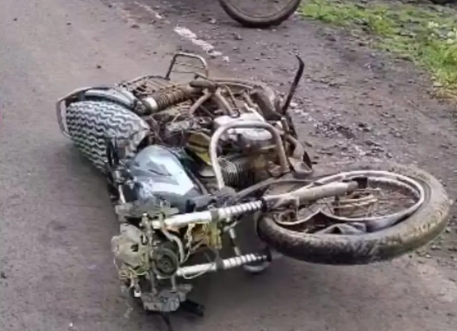 rajgarh, Bike rider dies, colliding with truck