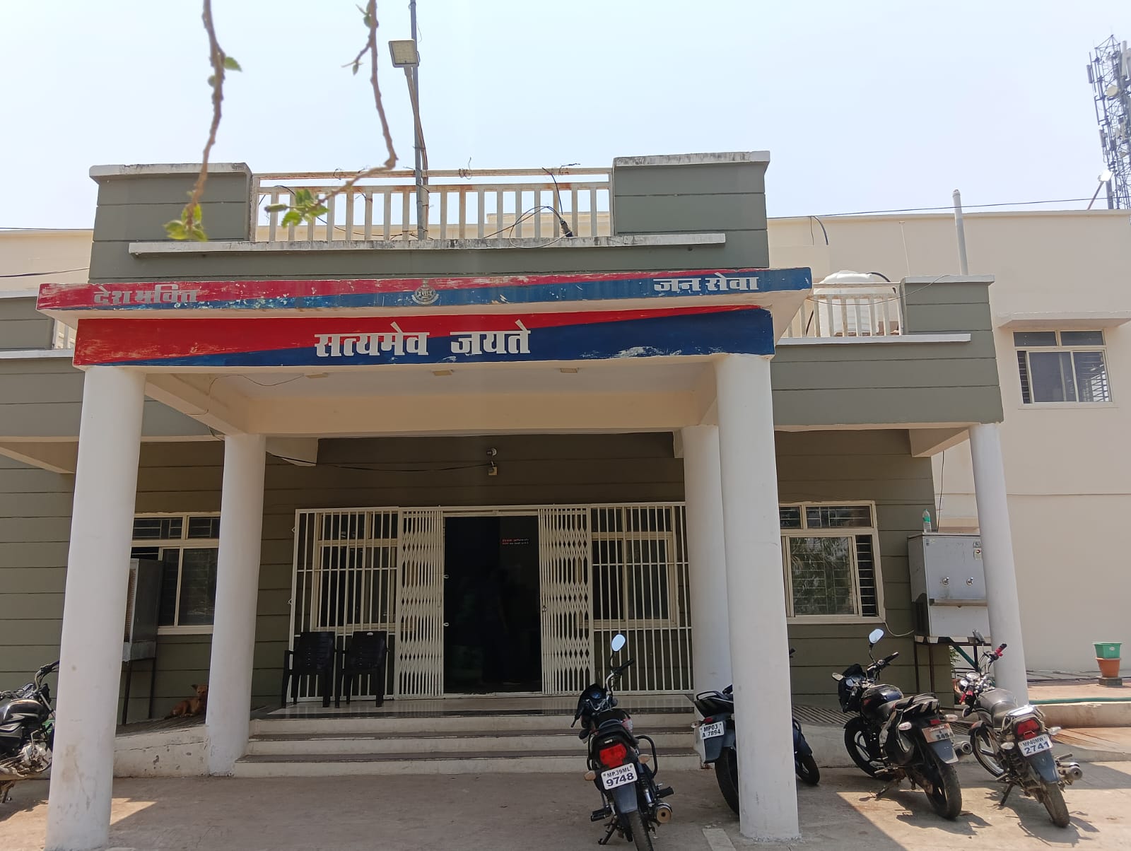 rajgarh, Sticks and sticks, land dispute