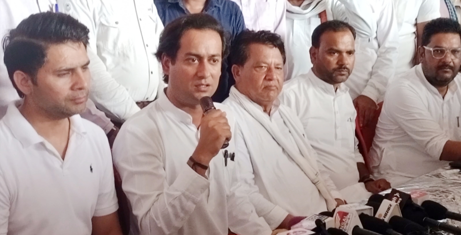 ashoknagar, administration is supporting , Jaivardhan Singh