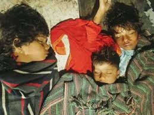 chatarpur, Three siblings died,pond in the field