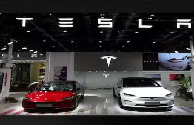 mumbai, Tesla steps ,into India
