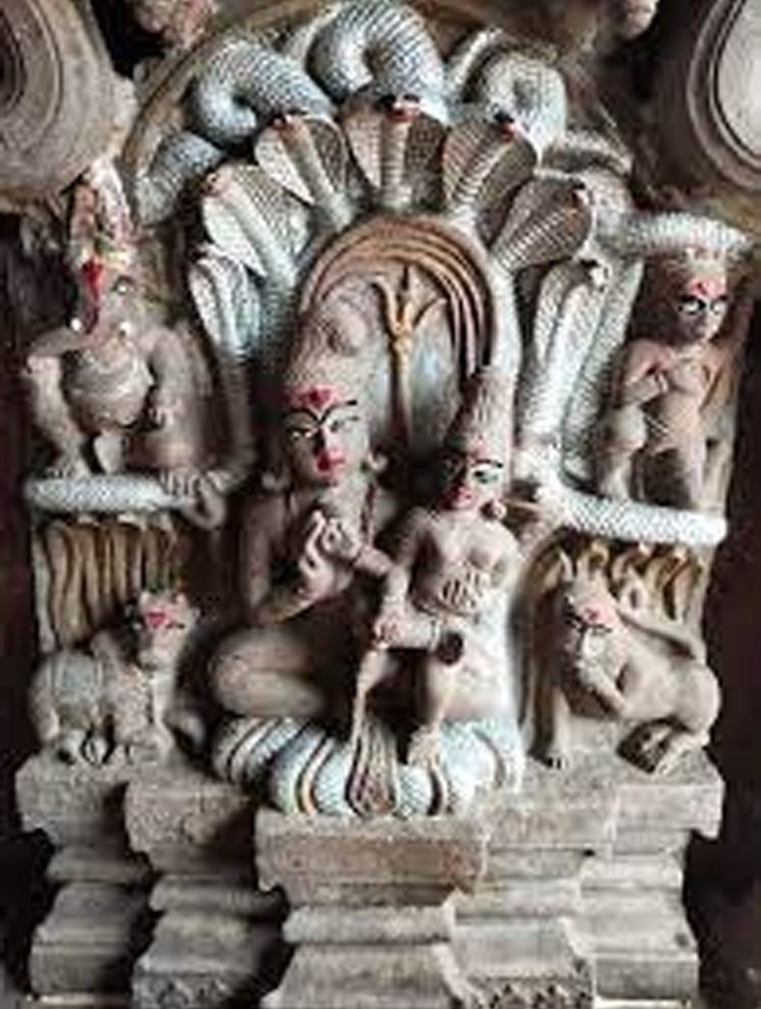 ujjain,  doors of Nagchandreshwar temple , Monday night