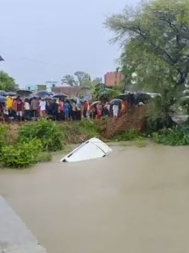 gonda,11 killed ,canal