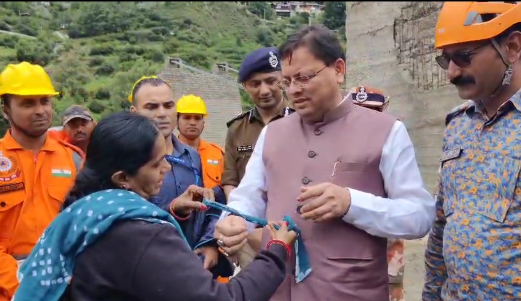 uttarkashi,  woman trapped, disaster-hit area 