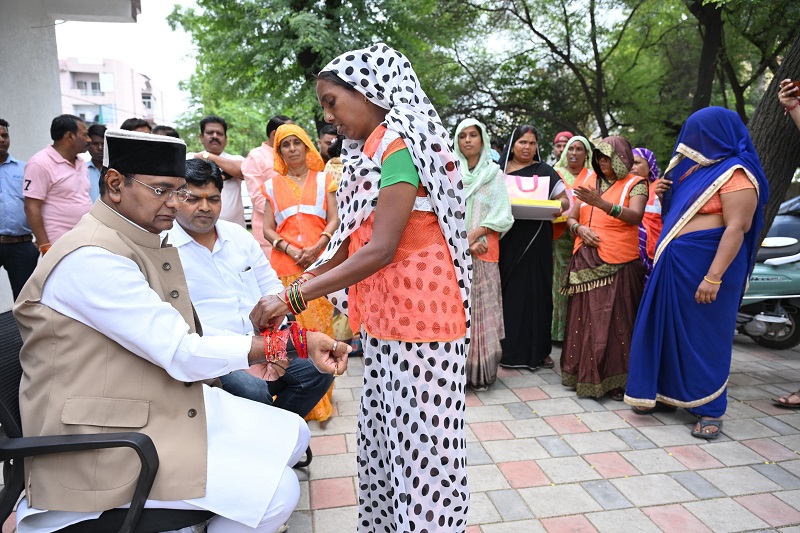 bhopal, Minister Sarang ,celebrated Raksha Bandhan 