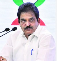 new delhi, Air India flight, narrowly escapes 