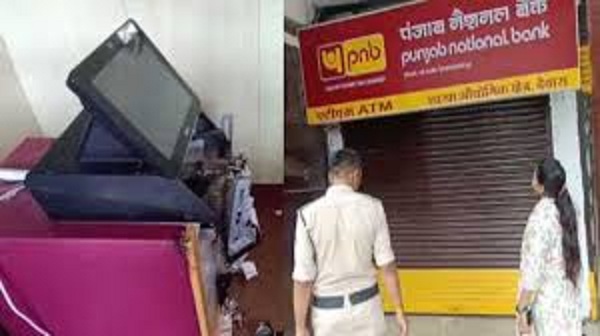 dewas, Attempt to rob bank,ATM by cutting it