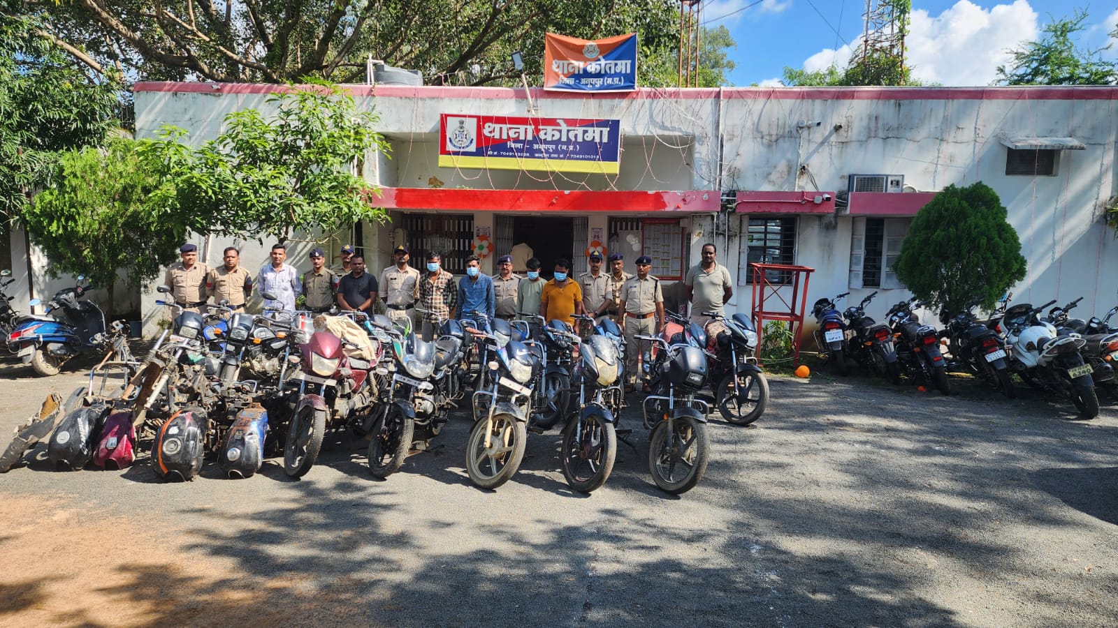anuppur,4 accused arrested , 19 bikes