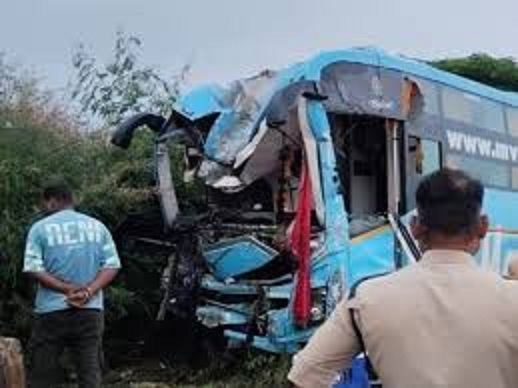 shivpuri,Sleeper bus ,culvert