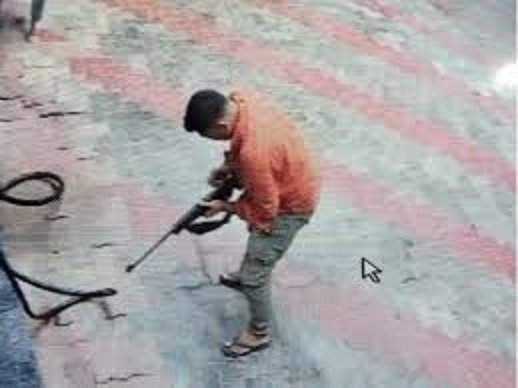 bhind, Firing started, petrol without helmet