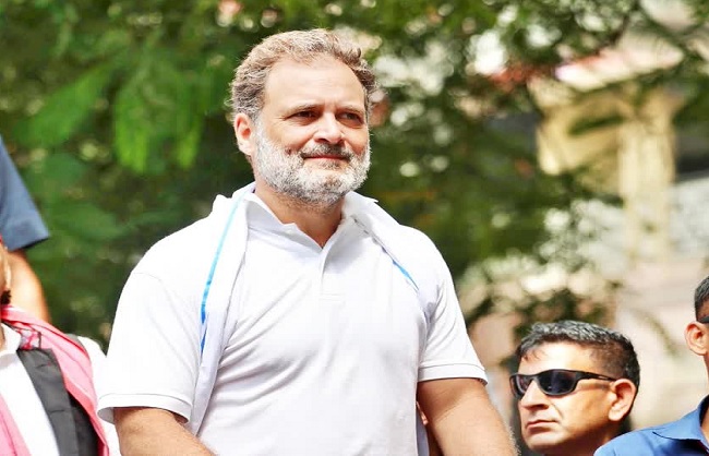 patna, Rahul Gandhi targeted, Center and Election Commission  