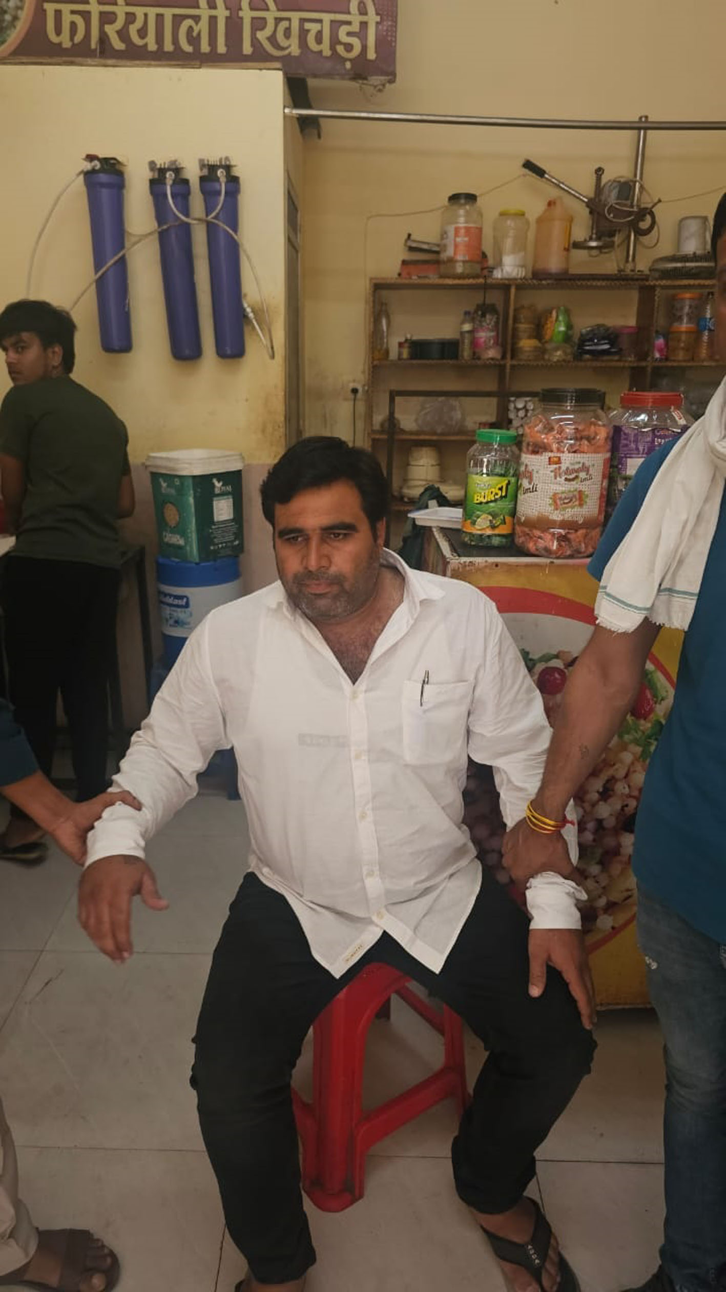 ujjain, Gram Panchayat Secretary ,caught taking bribe 