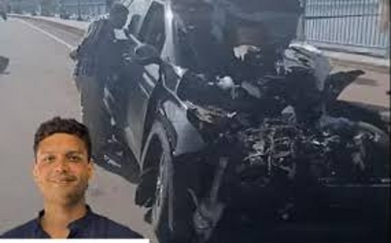 bhopal,   high speed car ,collided with a truck  