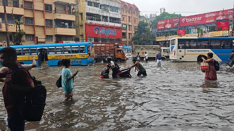  Kolkata, Five people died , heavy overnight rain 