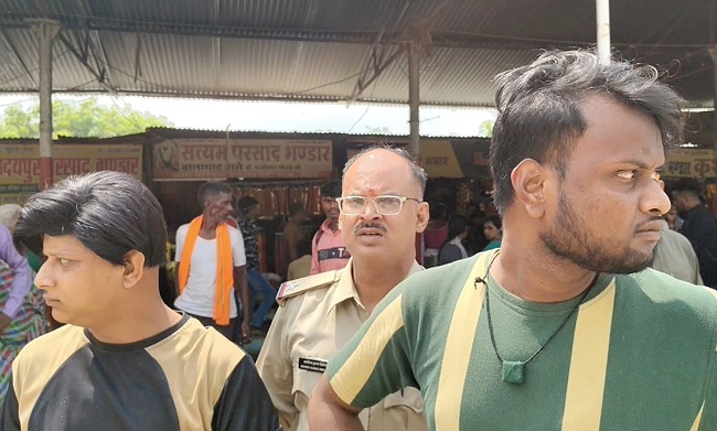 maihar,  Muslim youth , Prasad shop 