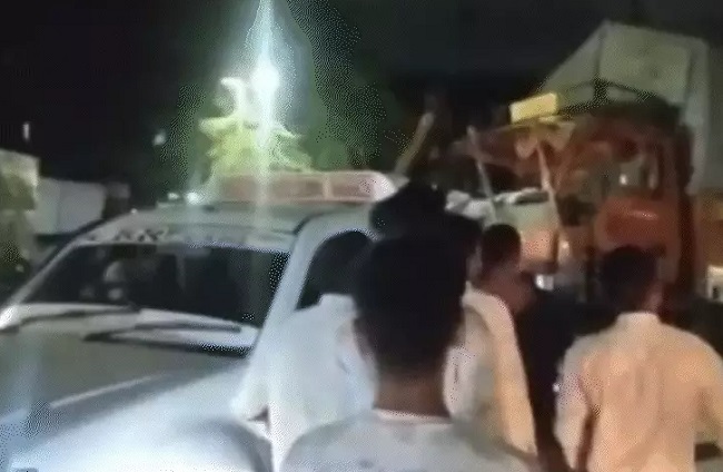 indore, Uncontrolled truck ,hits several vehicles