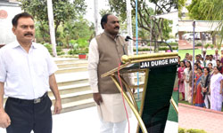 लालसिंह की उपस्थिति में  सामूहिक वंदे-मातरम गायन