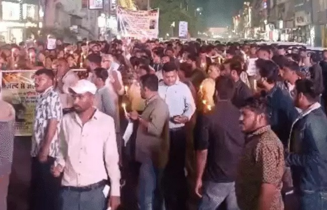 bhopal, Protest against death , police beating