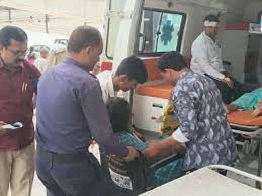 betul, One killed, 13 injured 