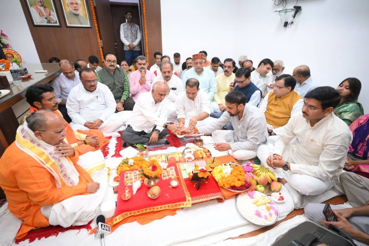 bhopal,   auspicious lamps,Hemant Khandelwal