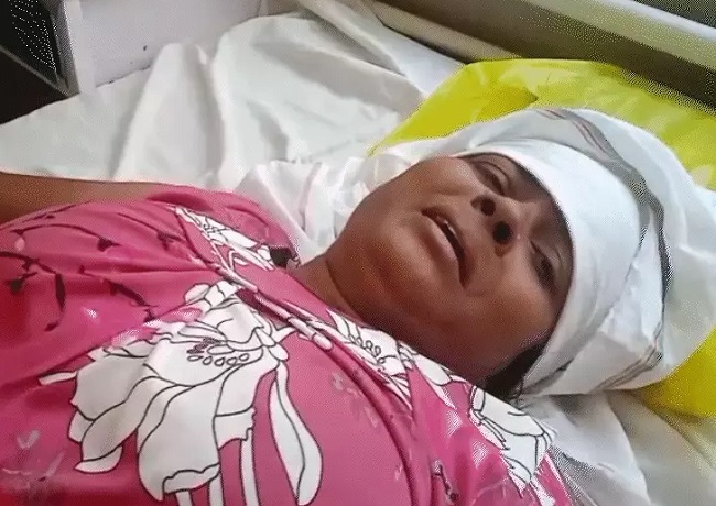 rajgarh,Acid thrown , boundary dispute