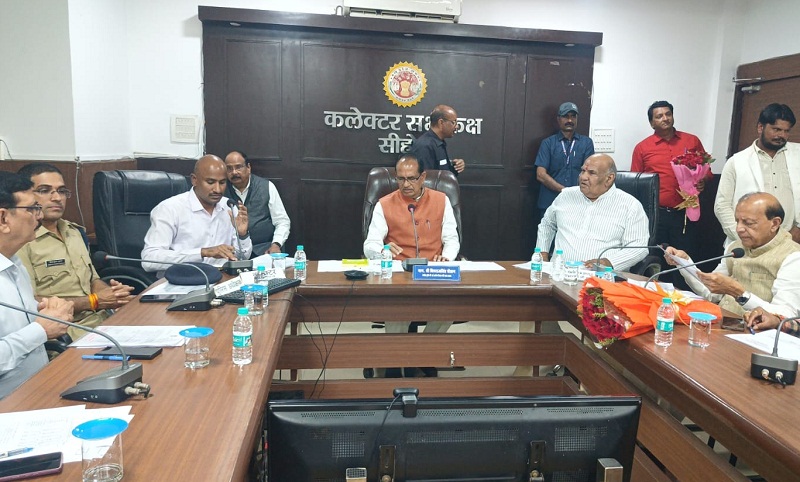 sehore, Farmers  get fertilizers , Shivraj Singh