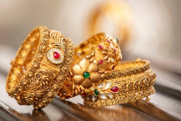 new delhi, Gold prices ,continue to fall  