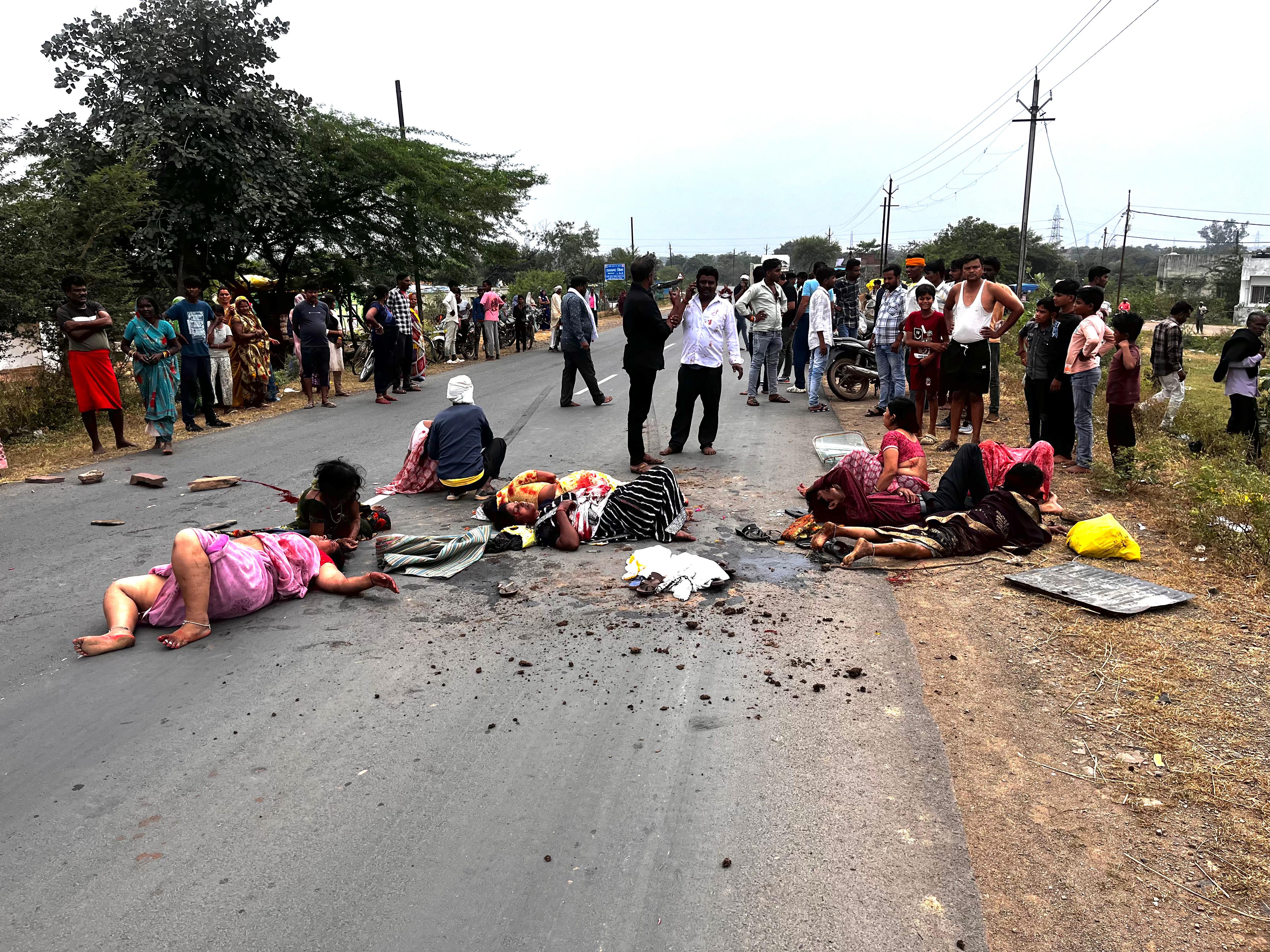 damoh,   woman died,auto-Bolero collision
