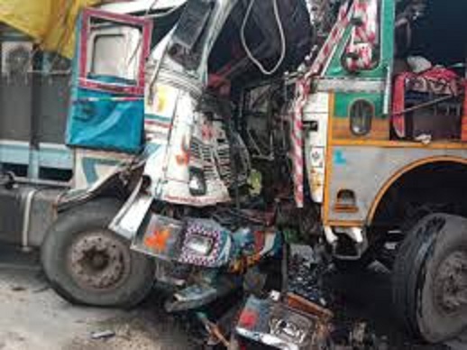 narsihpur, Two trucks collided , National Highway 547