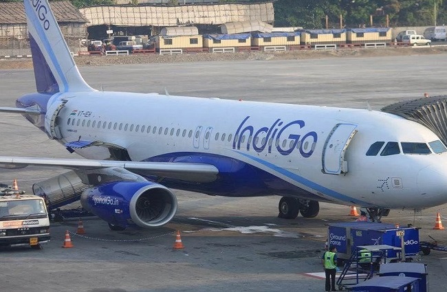 bhopal,   technical glitch , ATC at Delhi airport  