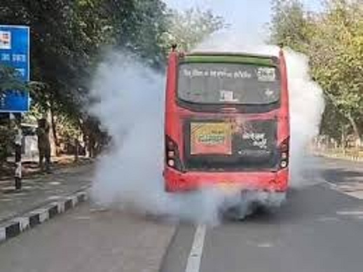 bhopal, Moving bus ,catches fire  