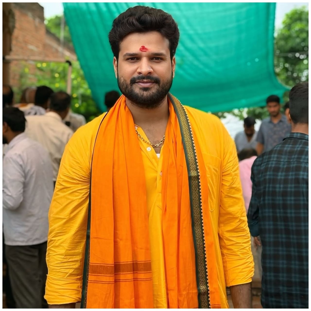 Patna , Bhojpuri singer Ritesh Pandey,   left Jan Suraj Party